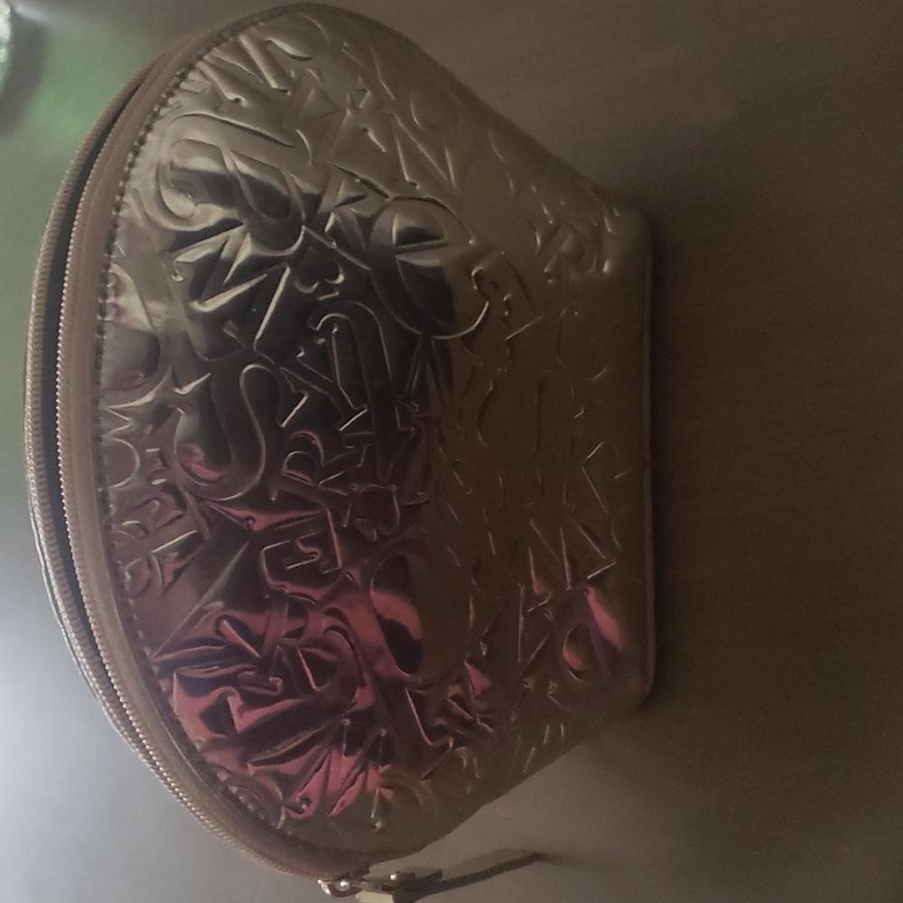 Kate Spade makeup bag♠️